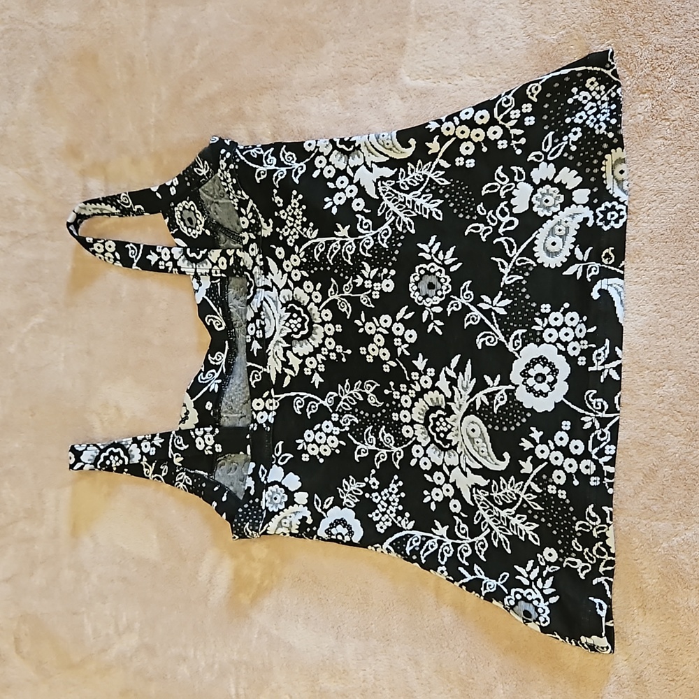 3 Tank Tops - Picture 11 of 13